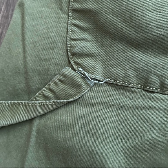 Veronica Beard Lynne Cargo High Rise Pants in Palm Green Sz 28 - Picture 9 of 12